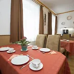Pensión Familia 4*
