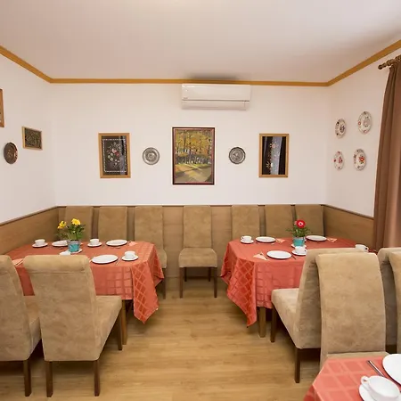 Familia Gæstehus 4*